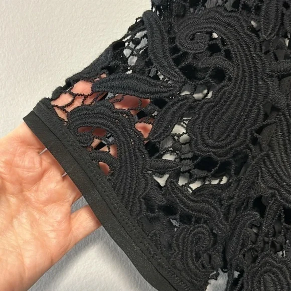 Ann Taylor Loft Black Crochet Short Sleeve Minimalist Top XS - Picture 3 of 10